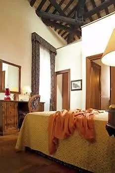 Hotel Teatro Pace Rome 3*,  Italy
