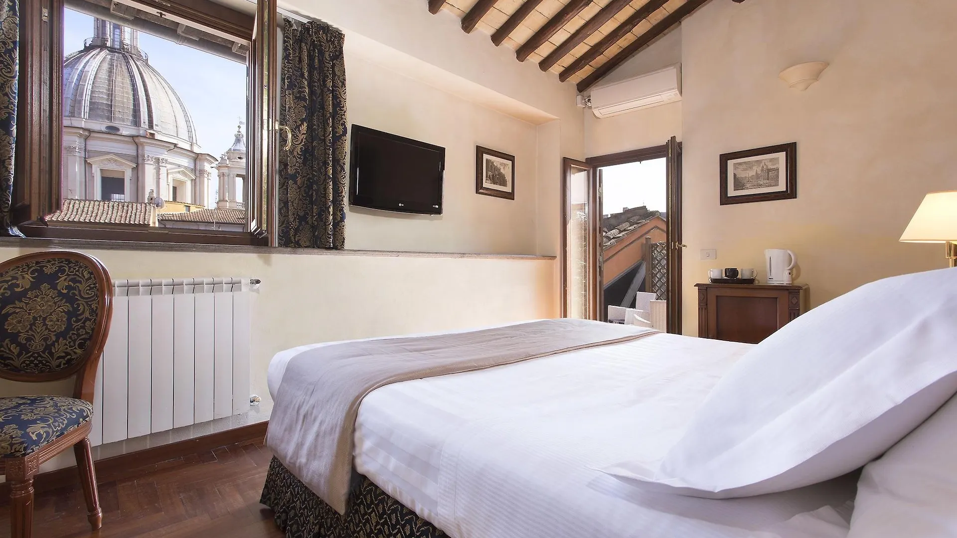 Hotel Teatro Pace Roma 3*,