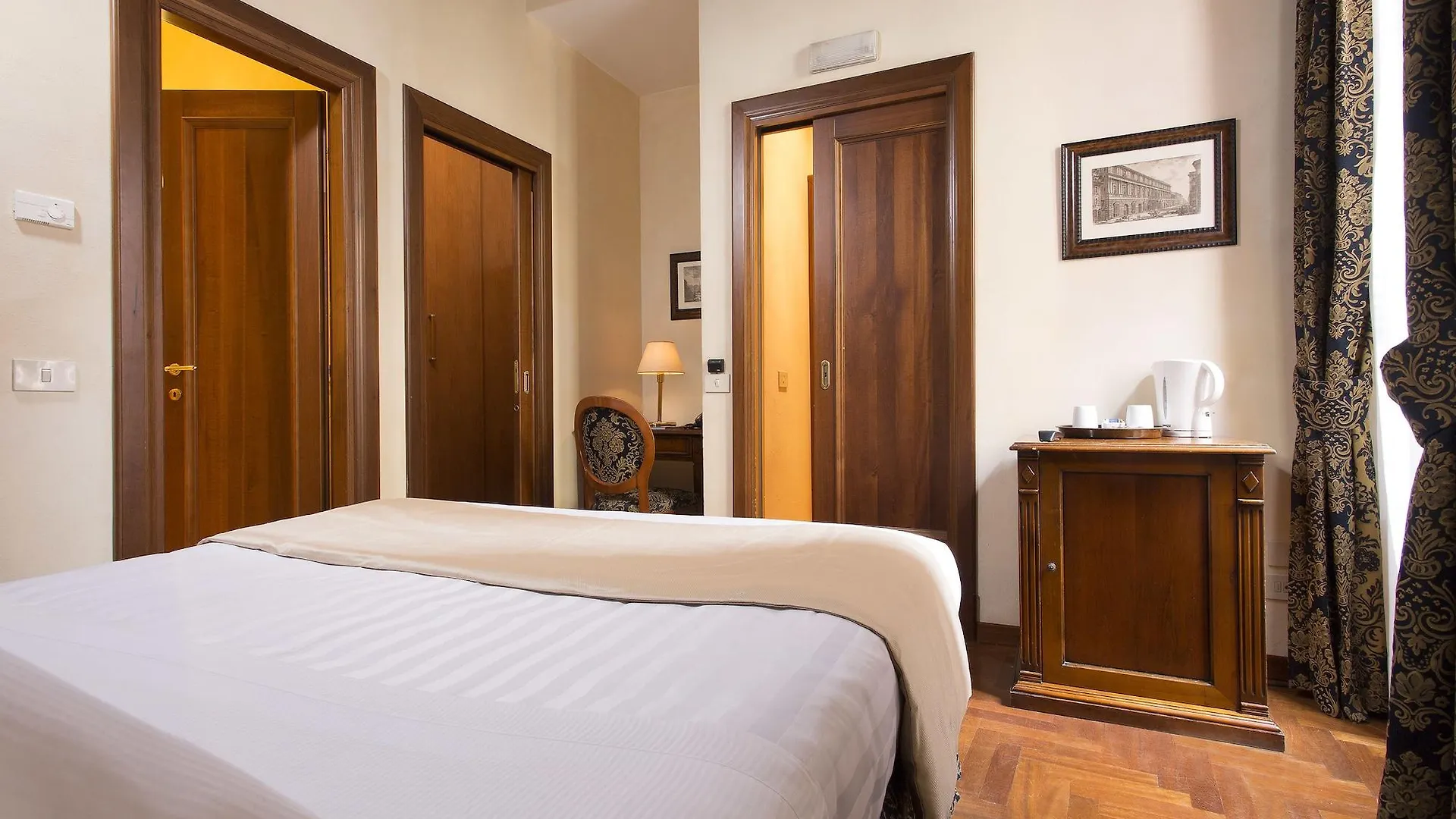 Hotel Teatro Pace Roma Italia