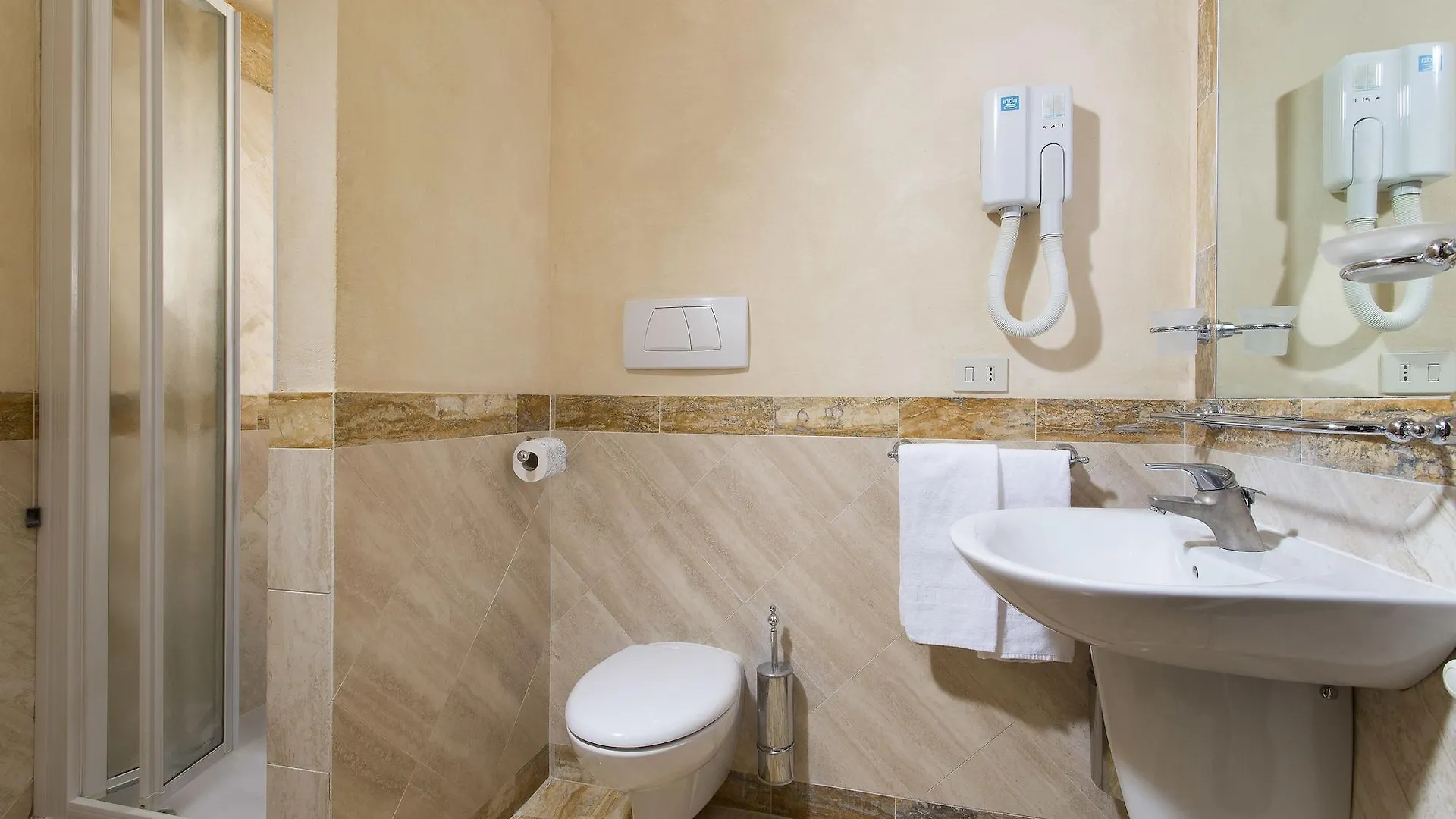 ***  Hotel Teatro Pace Rome Italie