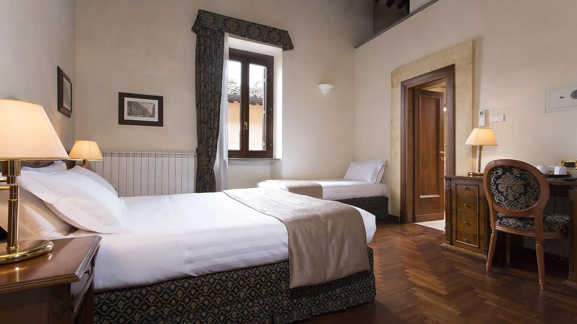 Hotel Teatro Pace Rome