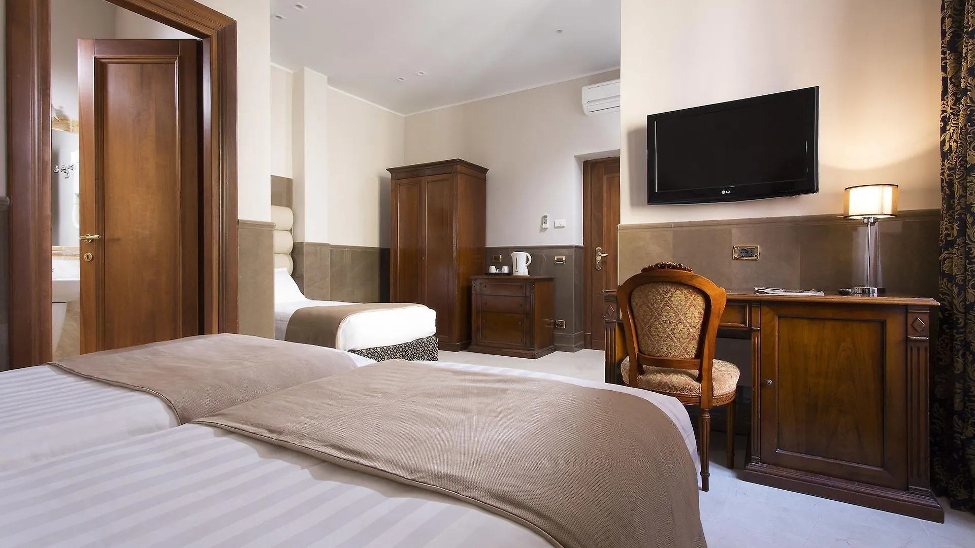 Hotel Teatro Pace Rome