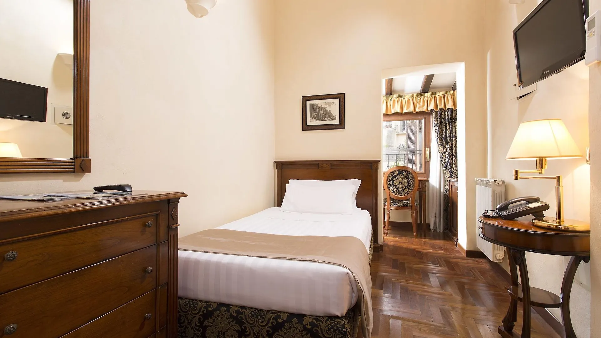 Hotel Teatro Pace Rome