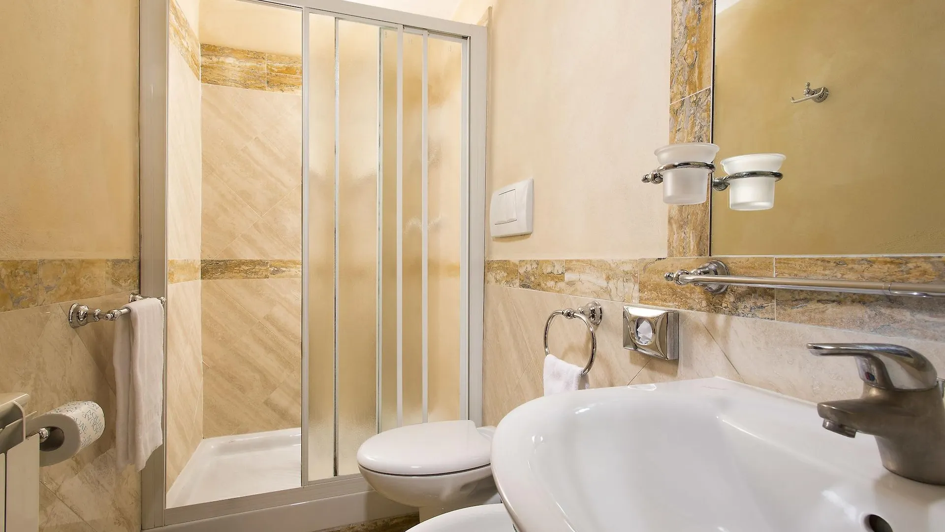 Hotel Teatro Pace Rome 3*,