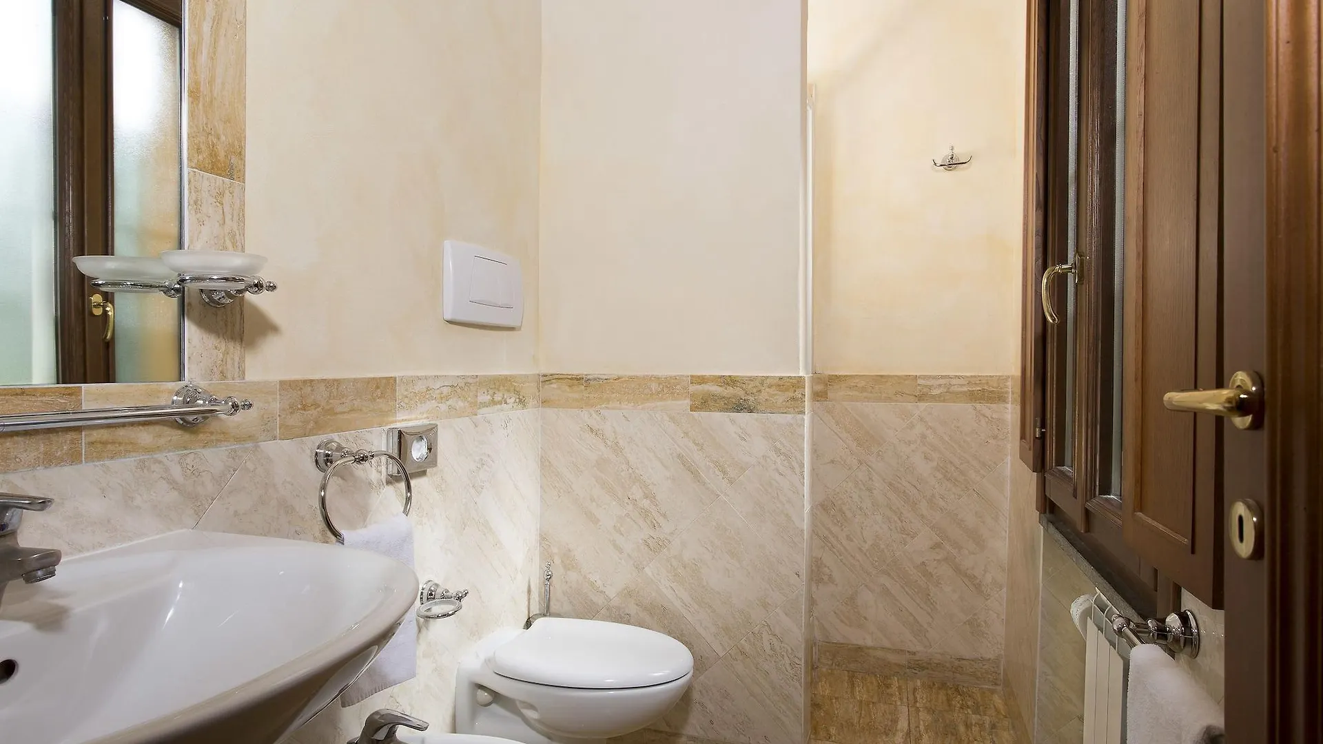 Hotel Teatro Pace Rome